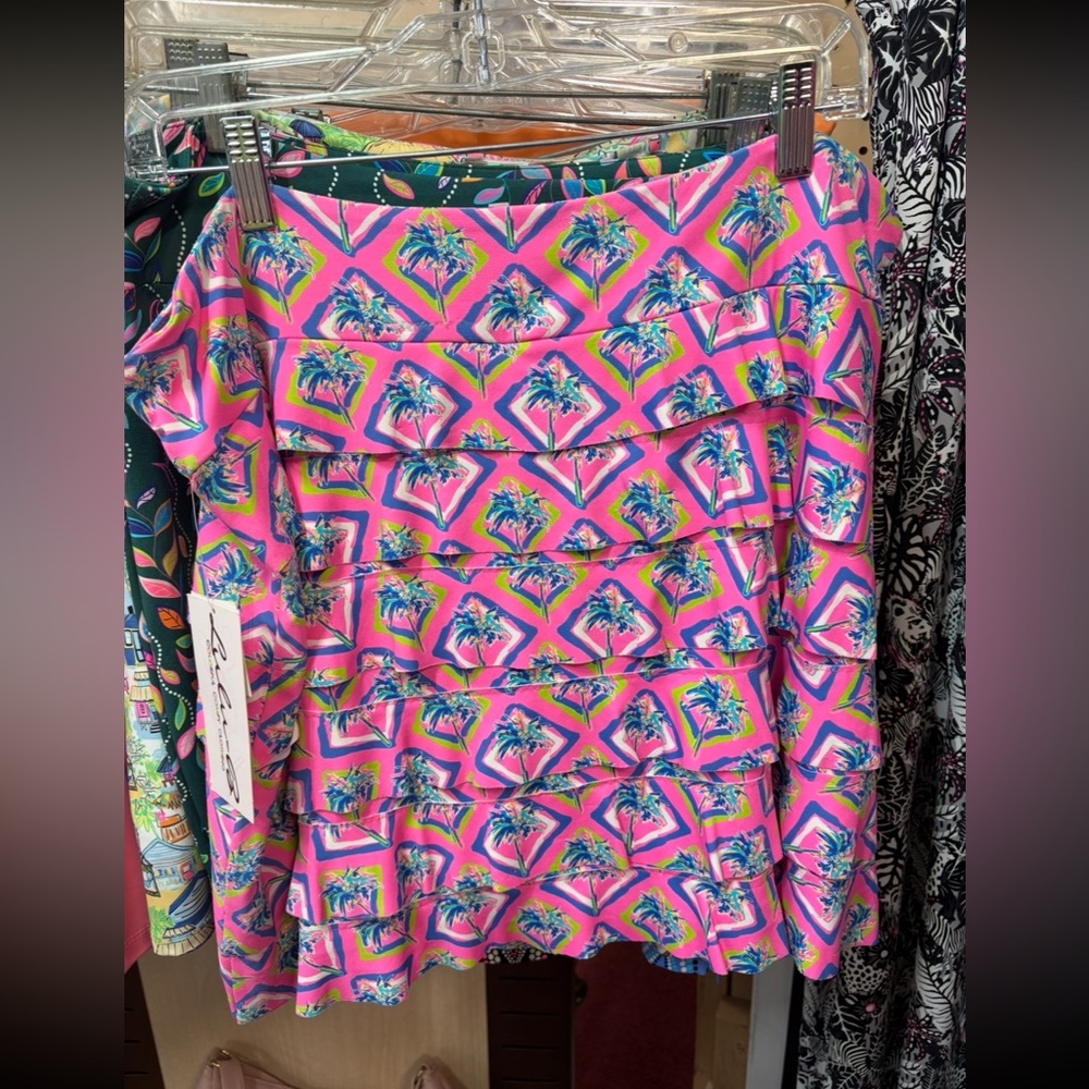 IN SEARCH OF: Lulu-B Neon Pink Tropical Print Tiered Skort, size large